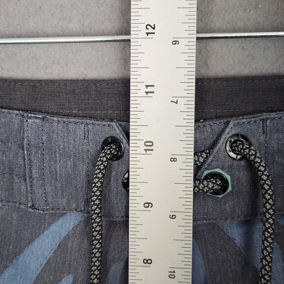 Vissla Boardshorts Mens 30 Gray Blue Leaf Print Quick Dry Stretch Swim M1065PRI - Picture 4 of 12